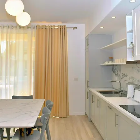 Appartement White Moon Plazhi San Pietro