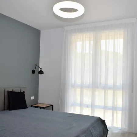 White Moon Apartment Plazhi San Pietro