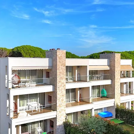 White Moon Apartment